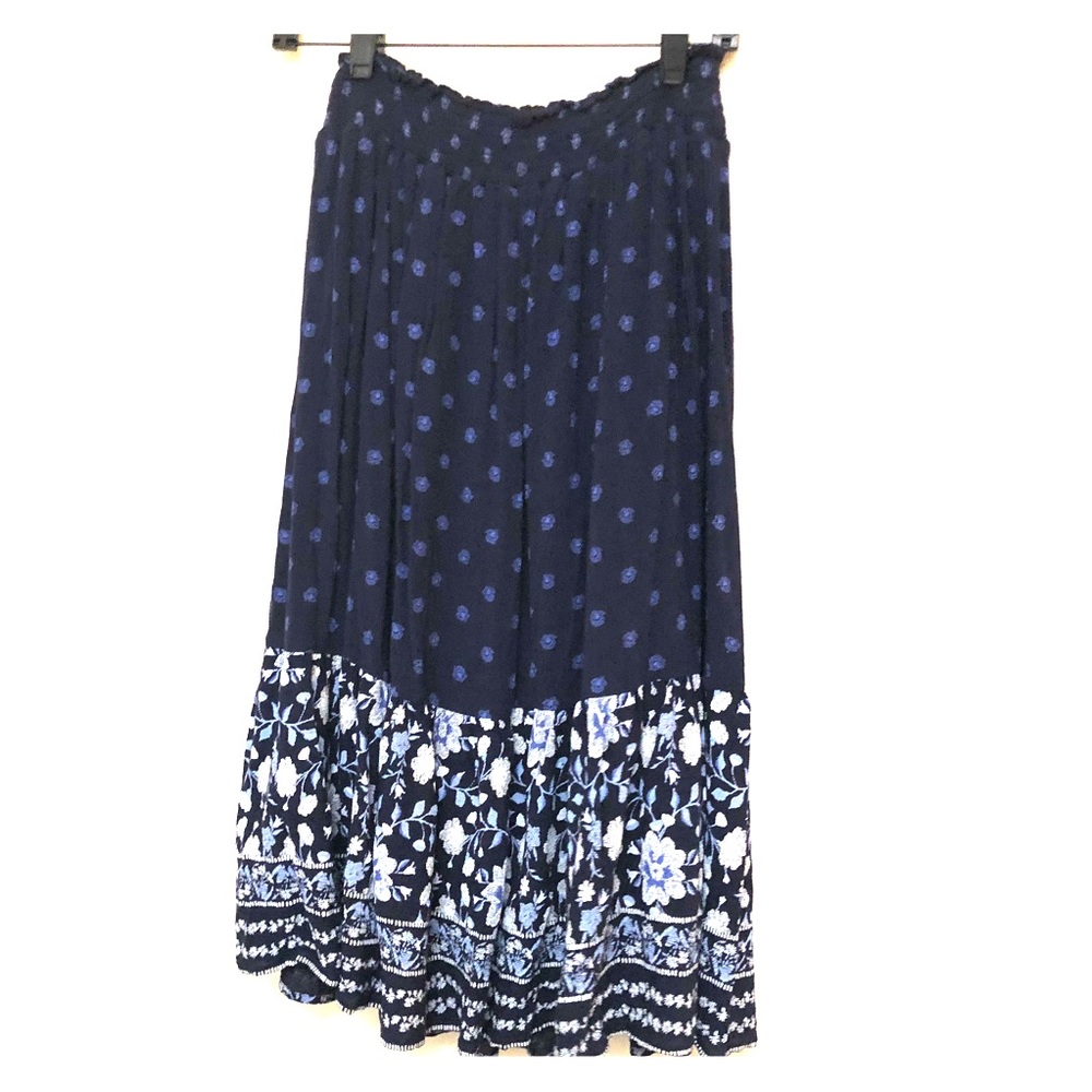 BNWOT floral navy skirt